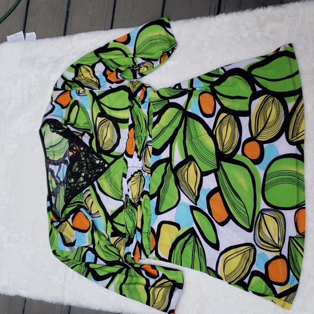 Ladies pullover top